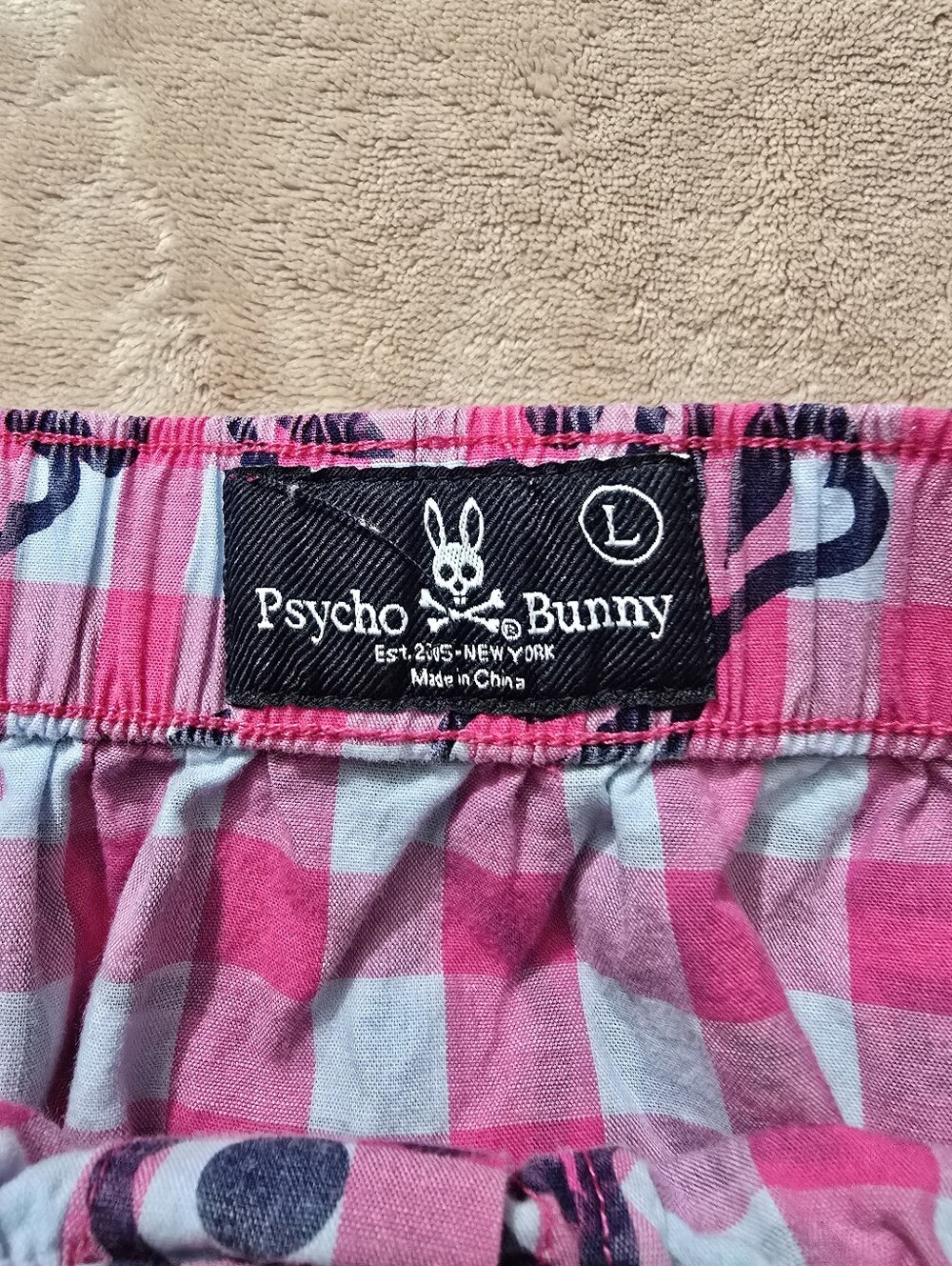 Psycho Bunny woven cotton boxers feature an all-over bunny and skull print - Picture 3 of 5